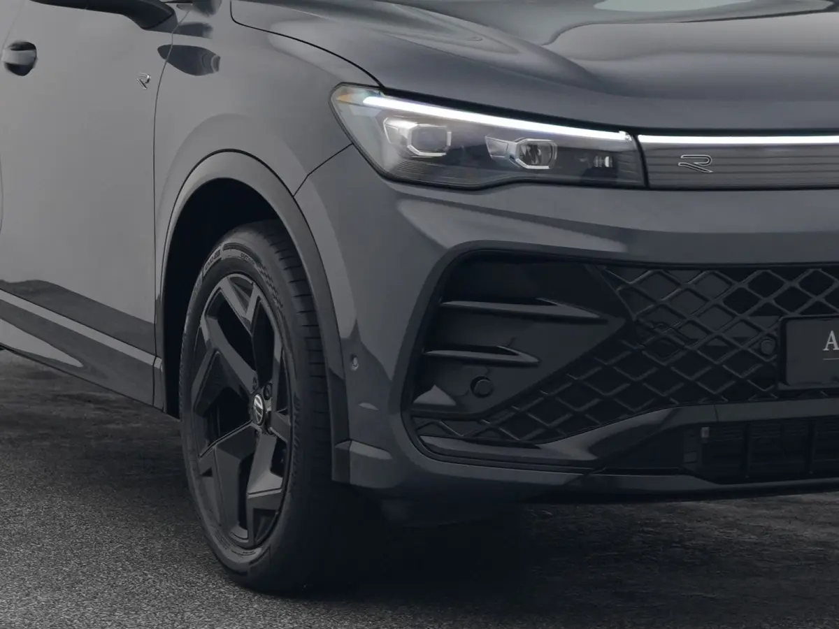 1.5 eHybrid R-Line Edition | PANO | ADAPTIVE | CAMERA | STOELMASSAGE
