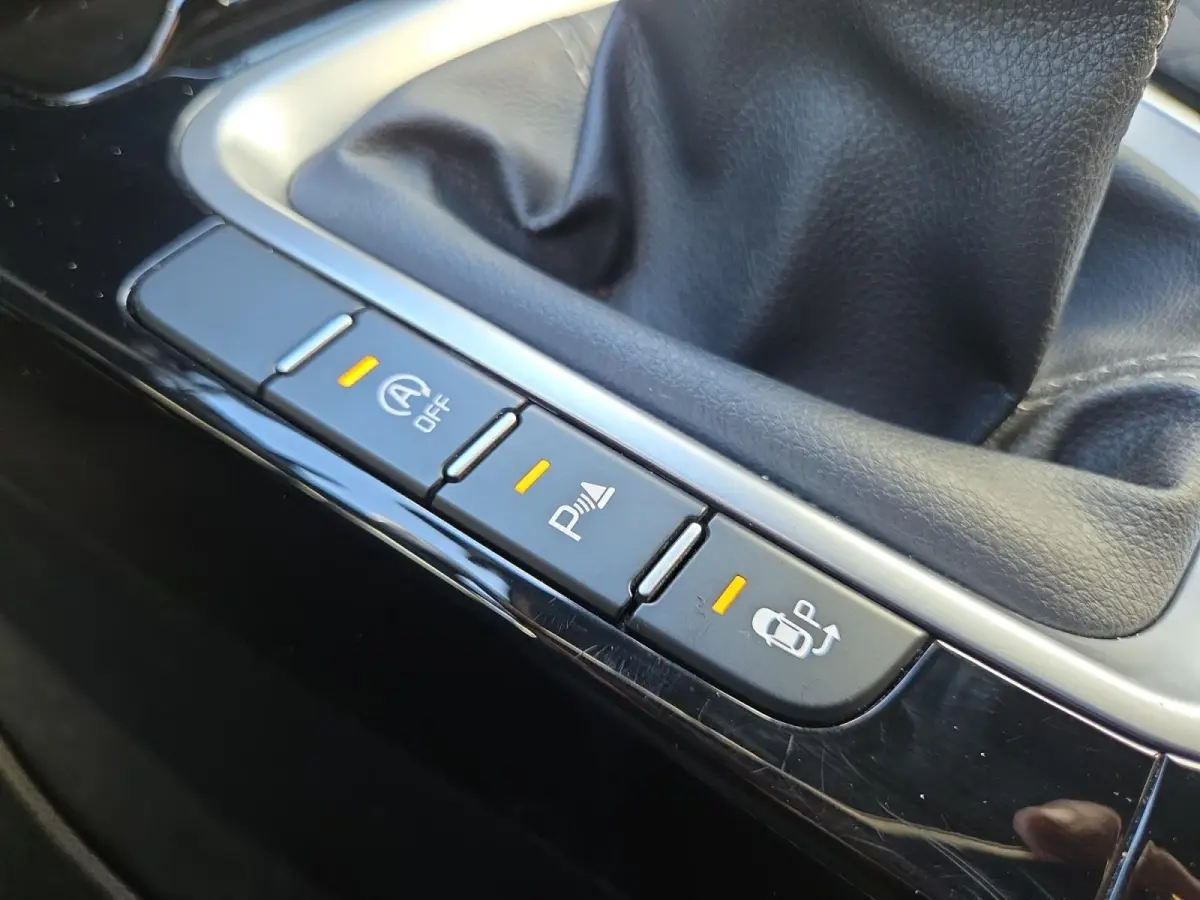 1.0 T-GDi GT-Line Business Edition Dealer onderhouden | Fabrieksgarantie t/ m 27-9-2028 +3x 1 jaar* | NAP