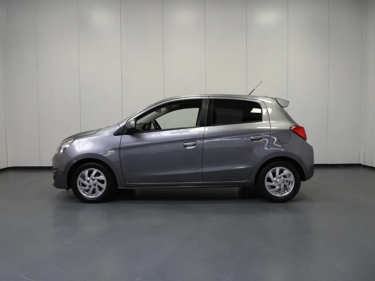 1.0i Active NAVI/AIRCO/BLUETOOTH/LMV!