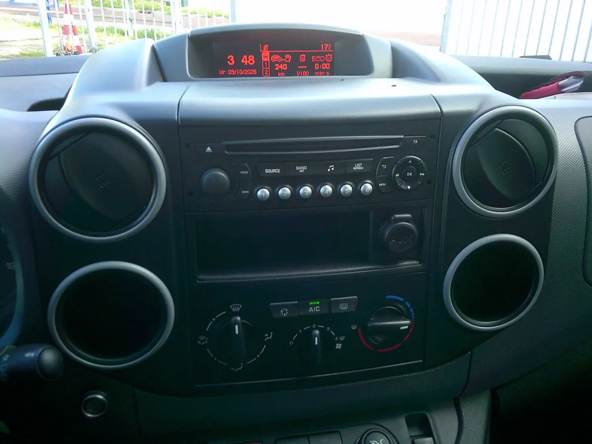 1.6 BlueHDI 100 Club S&S VOORZIEN VAN AIRCO+CRUISE !! BTW/BPM VRIJ!!