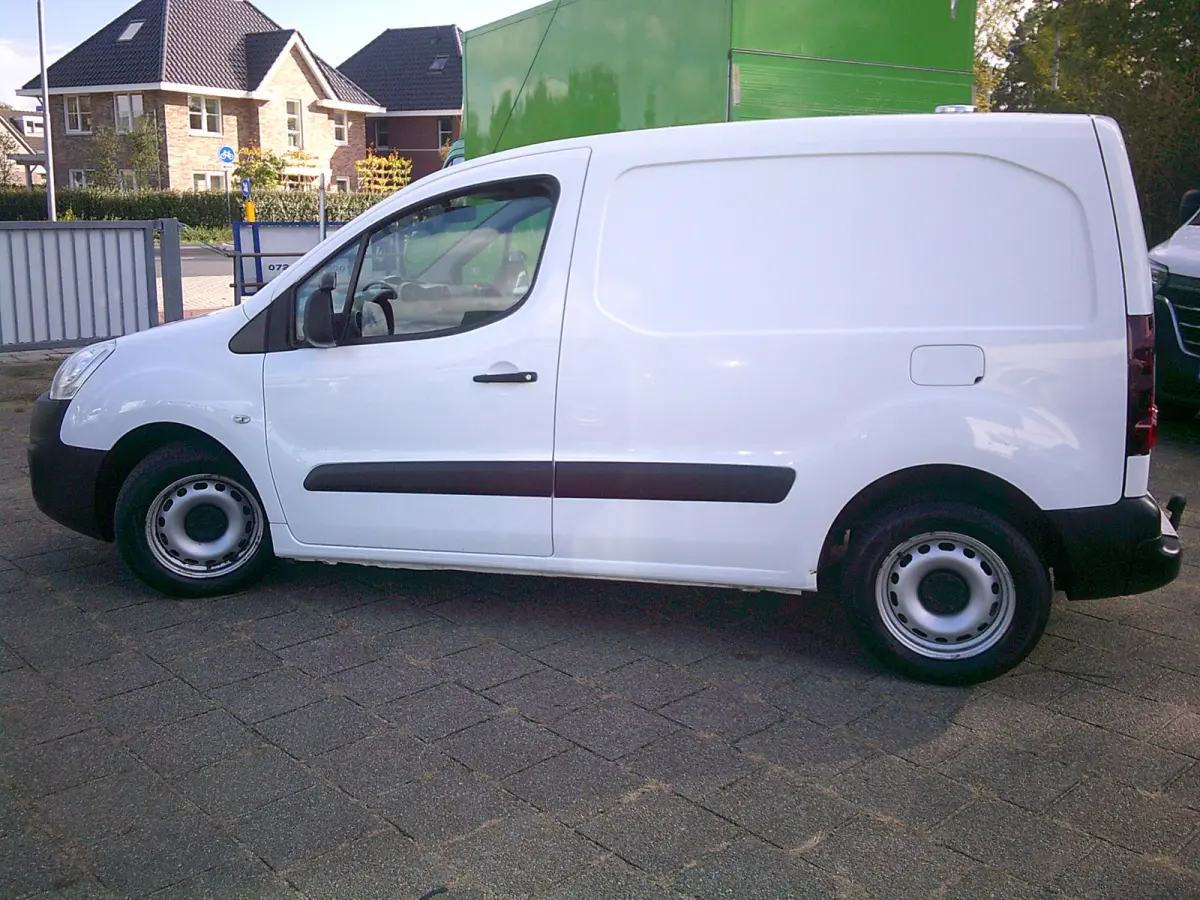 1.6 BlueHDI 100 Club S&S VOORZIEN VAN AIRCO+CRUISE !! BTW/BPM VRIJ!!