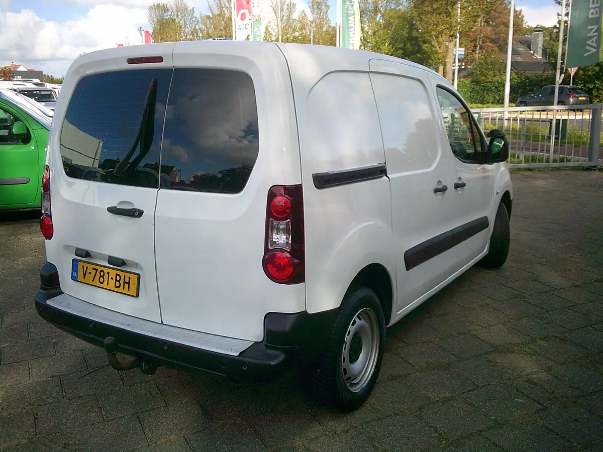 1.6 BlueHDI 100 Club S&S VOORZIEN VAN AIRCO+CRUISE !! BTW/BPM VRIJ!!