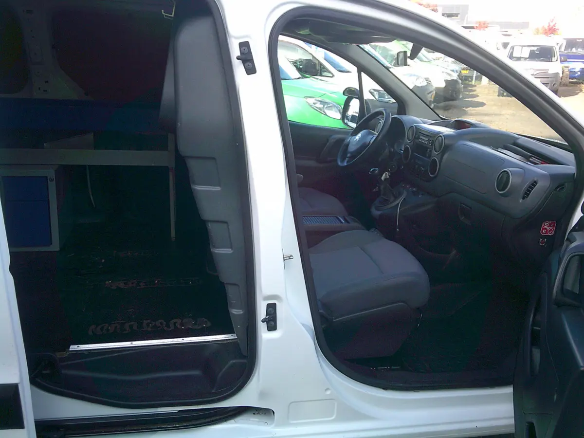 1.6 BlueHDI 100 Club S&S VOORZIEN VAN AIRCO+CRUISE !! BTW/BPM VRIJ!!