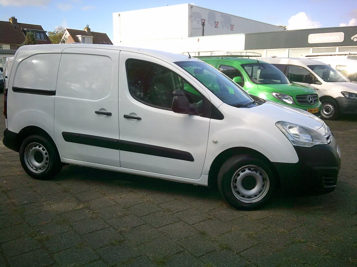 1.6 BlueHDI 100 Club S&S VOORZIEN VAN AIRCO+CRUISE !! BTW/BPM VRIJ!!