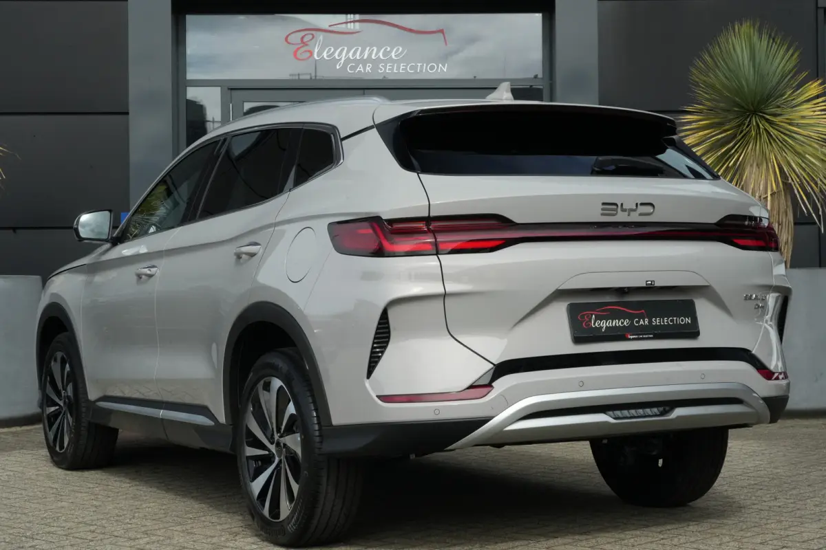 1.5 DM-i PHEV Boost | 218 PK | Pano | HUD | 360° Camera | BYD SEAL U 1.5 DM-i PHEV Boost met 218 PK, 1.498 cc 4-cilinder plug-in hybride aandrijving, panoramadak, Head-Up Display, 360° cam