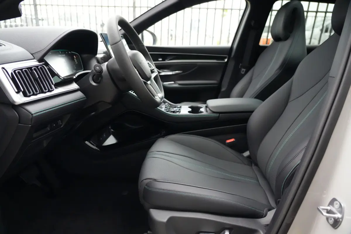 1.5 DM-i PHEV Boost | 218 PK | Pano | HUD | 360° Camera | BYD SEAL U 1.5 DM-i PHEV Boost met 218 PK, 1.498 cc 4-cilinder plug-in hybride aandrijving, panoramadak, Head-Up Display, 360° cam