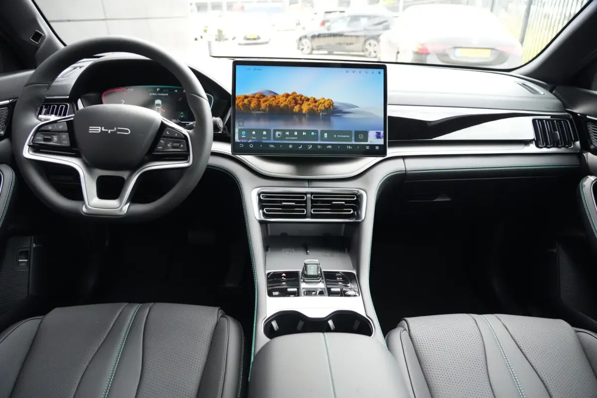 1.5 DM-i PHEV Boost | 218 PK | Pano | HUD | 360° Camera | BYD SEAL U 1.5 DM-i PHEV Boost met 218 PK, 1.498 cc 4-cilinder plug-in hybride aandrijving, panoramadak, Head-Up Display, 360° cam
