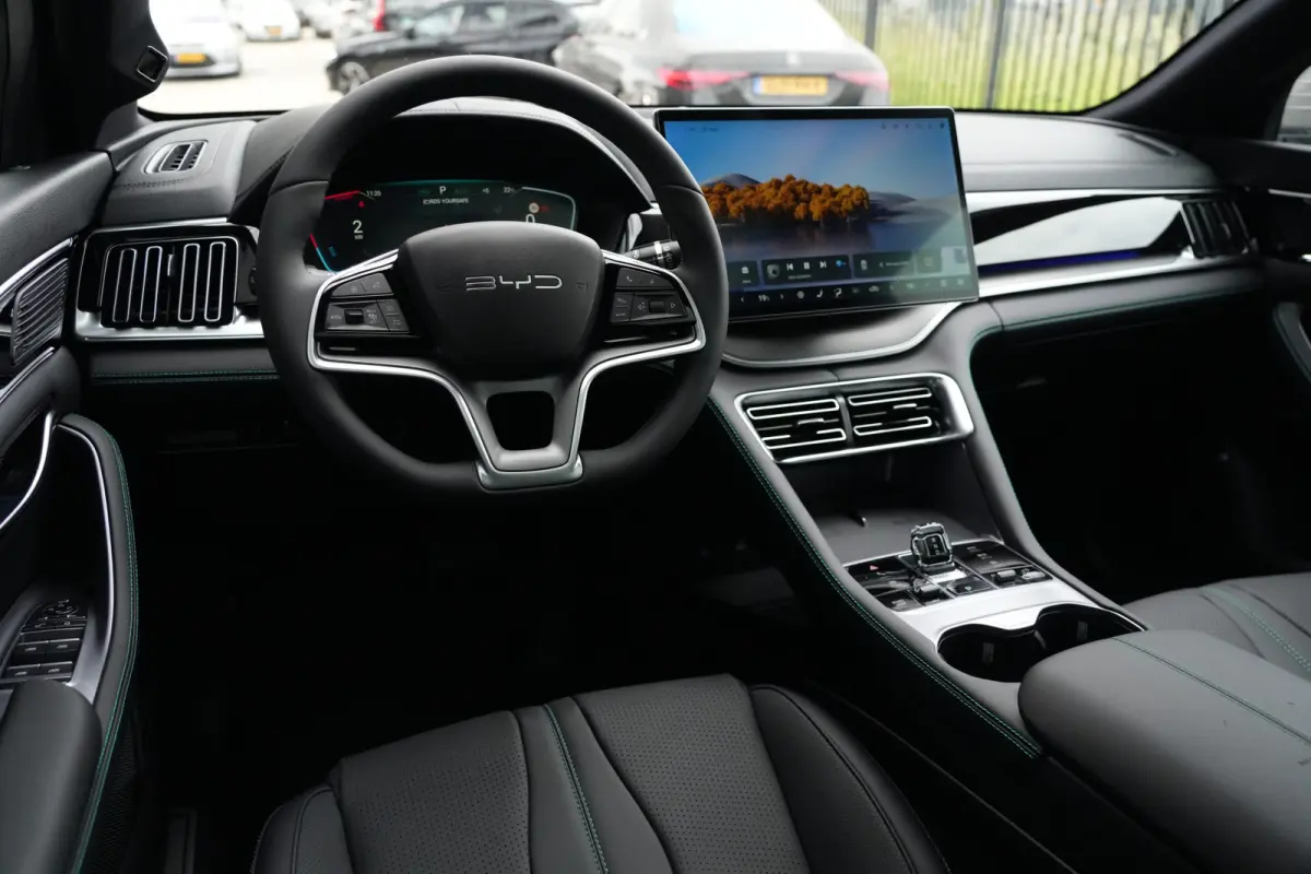 1.5 DM-i PHEV Boost | 218 PK | Pano | HUD | 360° Camera | BYD SEAL U 1.5 DM-i PHEV Boost met 218 PK, 1.498 cc 4-cilinder plug-in hybride aandrijving, panoramadak, Head-Up Display, 360° cam
