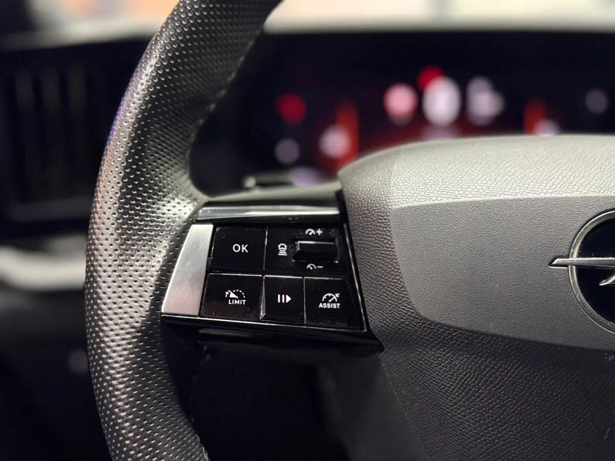 1.2 Turbo GS |LED | CarPlay | Dodehoek | 360° Camera | Stoelverwarming | Cruise | Parkeersensor