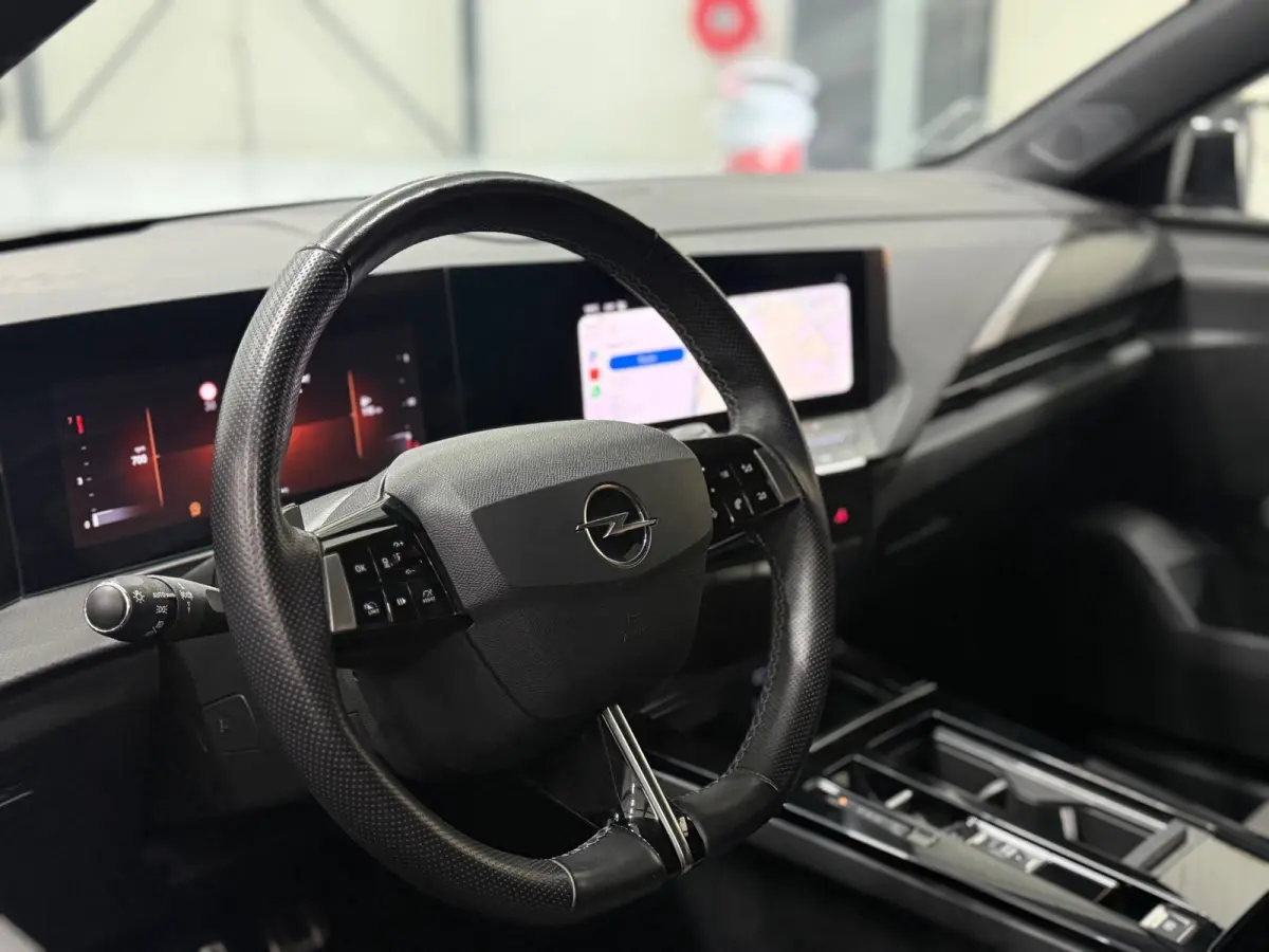 1.2 Turbo GS |LED | CarPlay | Dodehoek | 360° Camera | Stoelverwarming | Cruise | Parkeersensor