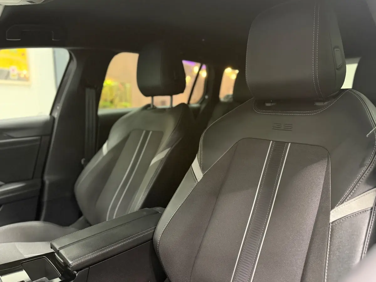 1.2 Turbo GS |LED | CarPlay | Dodehoek | 360° Camera | Stoelverwarming | Cruise | Parkeersensor