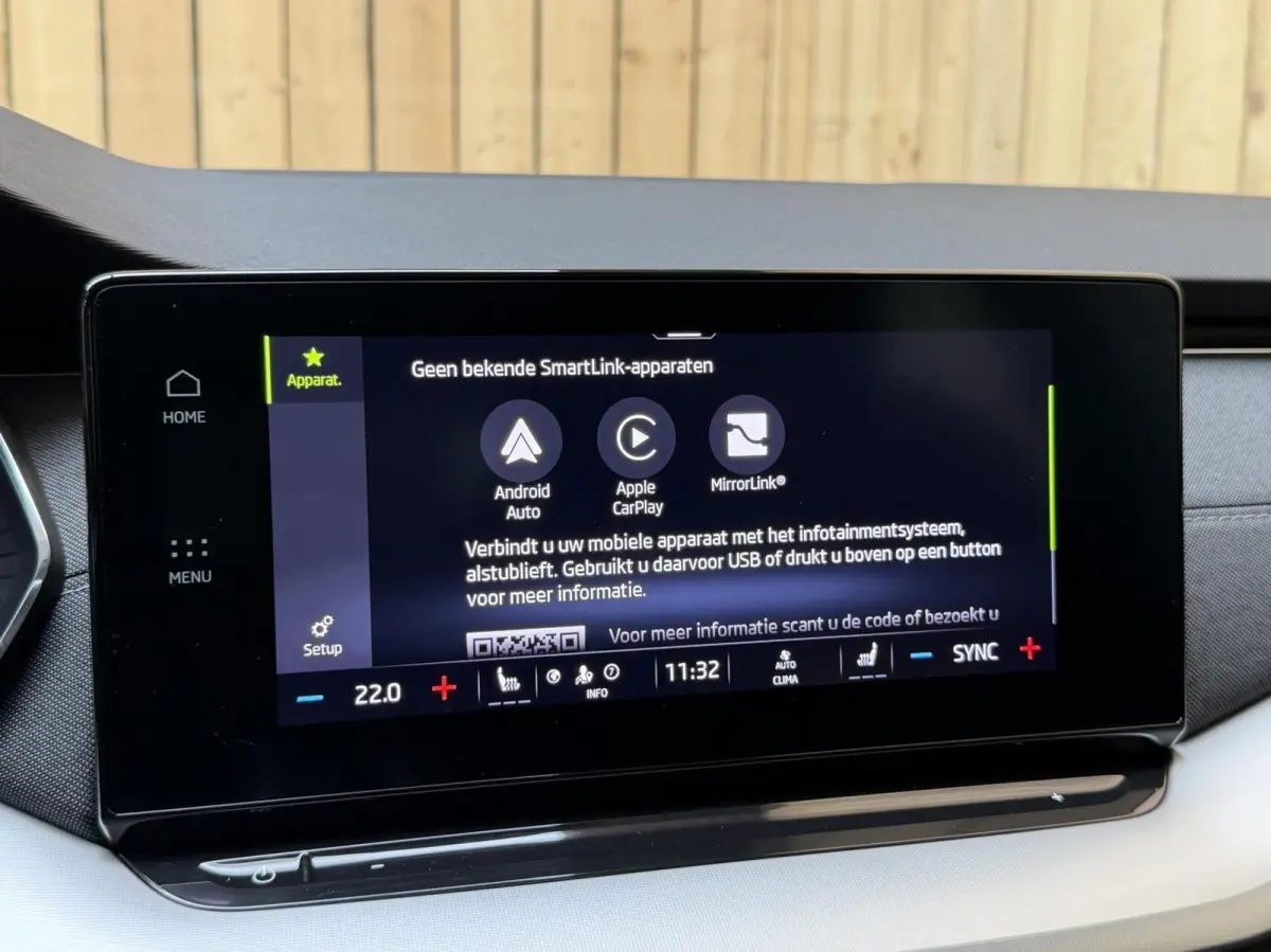1.0 e-TSI Business Edition Plus Automaat | Apple CarPlay/Android Auto | Adaptieve cruise control | Dode hoek detectie | LED verlichting | Panoramadak | Parkeersensoren voor en achter | Stoel