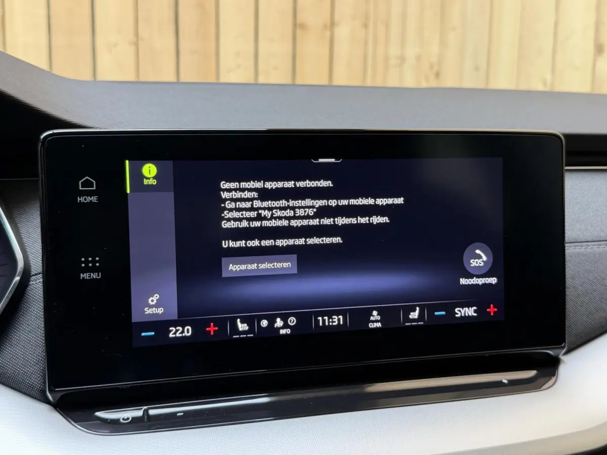 1.0 e-TSI Business Edition Plus Automaat | Apple CarPlay/Android Auto | Adaptieve cruise control | Dode hoek detectie | LED verlichting | Panoramadak | Parkeersensoren voor en achter | Stoel