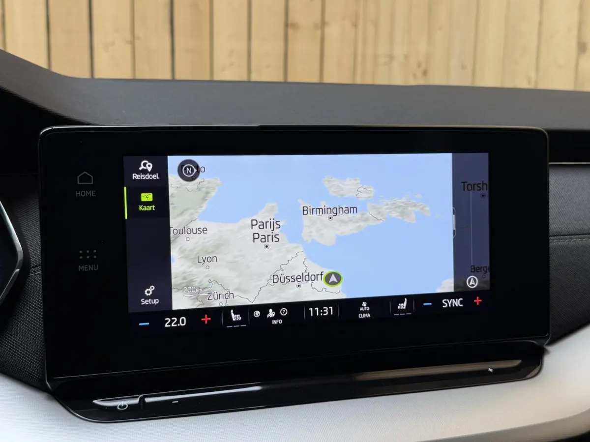 1.0 e-TSI Business Edition Plus Automaat | Apple CarPlay/Android Auto | Adaptieve cruise control | Dode hoek detectie | LED verlichting | Panoramadak | Parkeersensoren voor en achter | Stoel