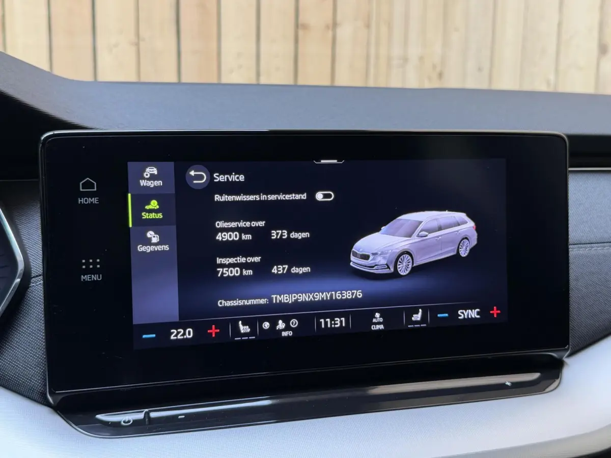 1.0 e-TSI Business Edition Plus Automaat | Apple CarPlay/Android Auto | Adaptieve cruise control | Dode hoek detectie | LED verlichting | Panoramadak | Parkeersensoren voor en achter | Stoel