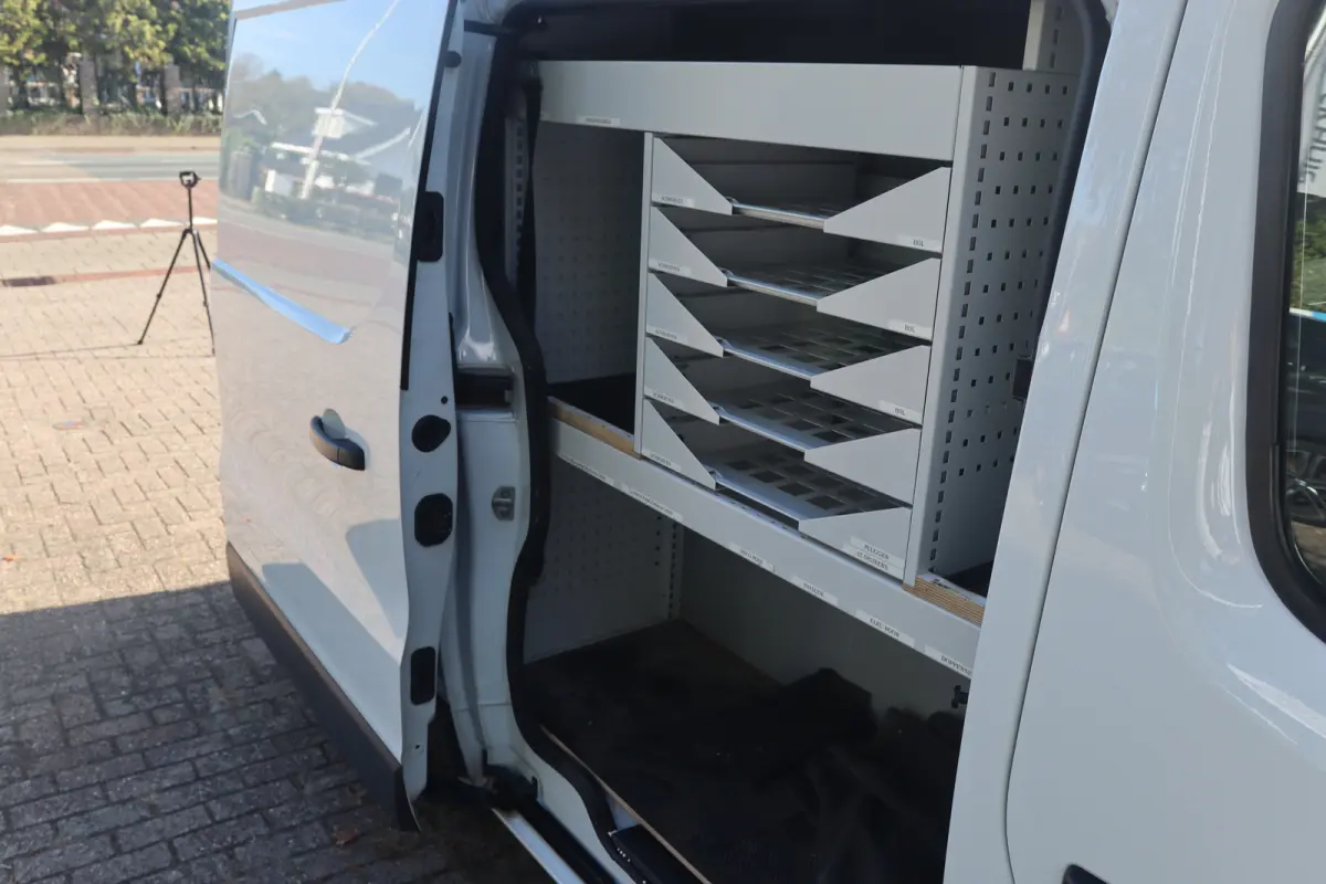 1.6 dCi T29 L2H1 Comfort Energy | Extra Verhoogd | Dubbele Schuifdeur | Imperiaal | Trekhaak | Complete Inbouw | Parkeersensoren | Airco | Cruise | Navi By App |