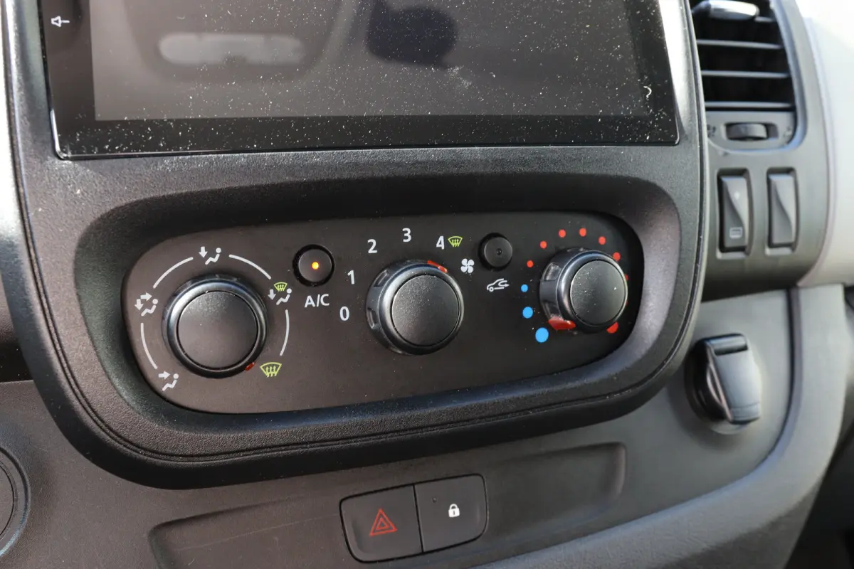 1.6 dCi T29 L2H1 Comfort Energy | Extra Verhoogd | Dubbele Schuifdeur | Imperiaal | Trekhaak | Complete Inbouw | Parkeersensoren | Airco | Cruise | Navi By App |