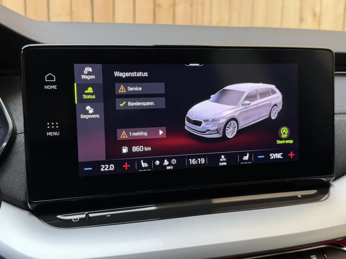 1.0 TSI Business Edition Plus Apple CarPlay/Android Auto | Adaptieve cruise control | Dode hoek detectie | LED koplampen | Navigatiesysteem | Stoel en stuurwielverwarming | Parkeersensoren v