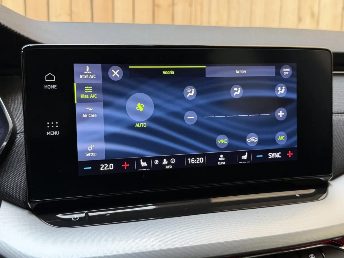 1.0 TSI Business Edition Plus Apple CarPlay/Android Auto | Adaptieve cruise control | Dode hoek detectie | LED koplampen | Navigatiesysteem | Stoel en stuurwielverwarming | Parkeersensoren v