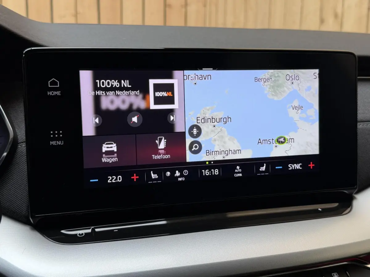 1.0 TSI Business Edition Plus Apple CarPlay/Android Auto | Adaptieve cruise control | Dode hoek detectie | LED koplampen | Navigatiesysteem | Stoel en stuurwielverwarming | Parkeersensoren v