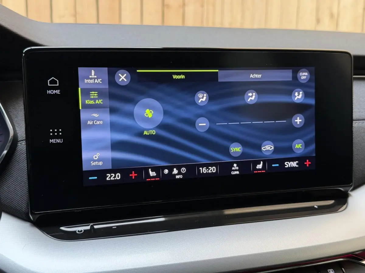 1.0 TSI Business Edition Plus Apple CarPlay/Android Auto | Adaptieve cruise control | Dode hoek detectie | LED koplampen | Navigatiesysteem | Stoel en stuurwielverwarming | Parkeersensoren v