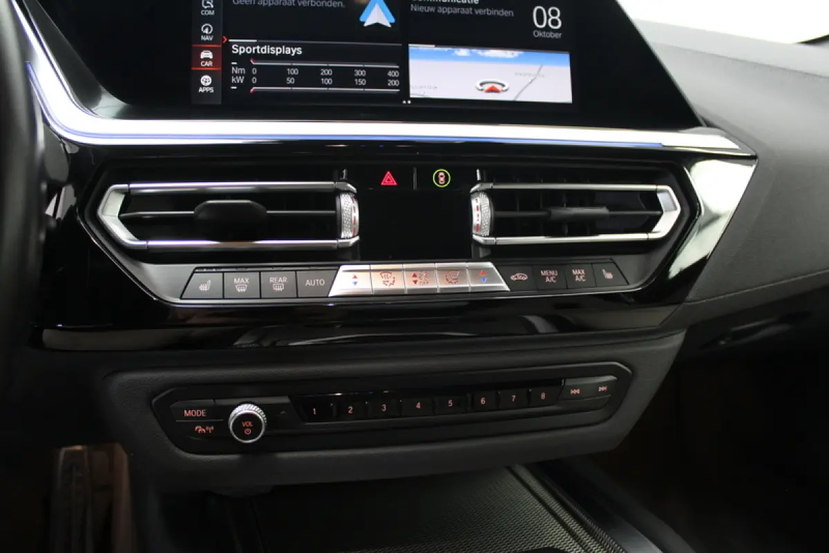 sDrive30i | 259PK | Mat Grijs (Frozen Grey II) | M-Sport | Nederlandse auto | Leder Elfenbeinweiss | HUD