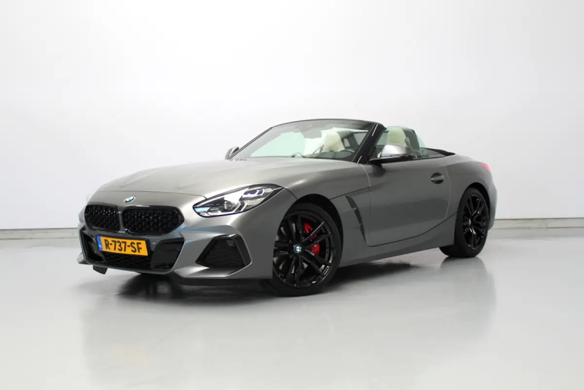 sDrive30i | 259PK | Mat Grijs (Frozen Grey II) | M-Sport | Nederlandse auto | Leder Elfenbeinweiss | HUD