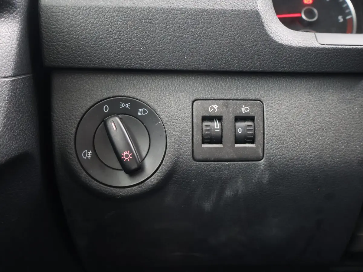2.0 TDI L1H1 BMT TRENDLINE ZILVERGRIJS METALLIC | AIRCO | CRUISE CONTROL | EURO 6