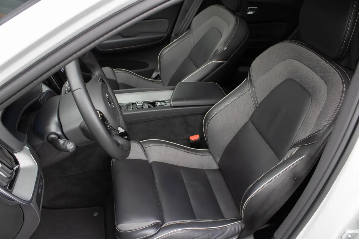 2.0 T6 PHEV AWD Ultimate Dark|Long Range|360 Camera|Stoelverwarming|Trekhaak|ACC