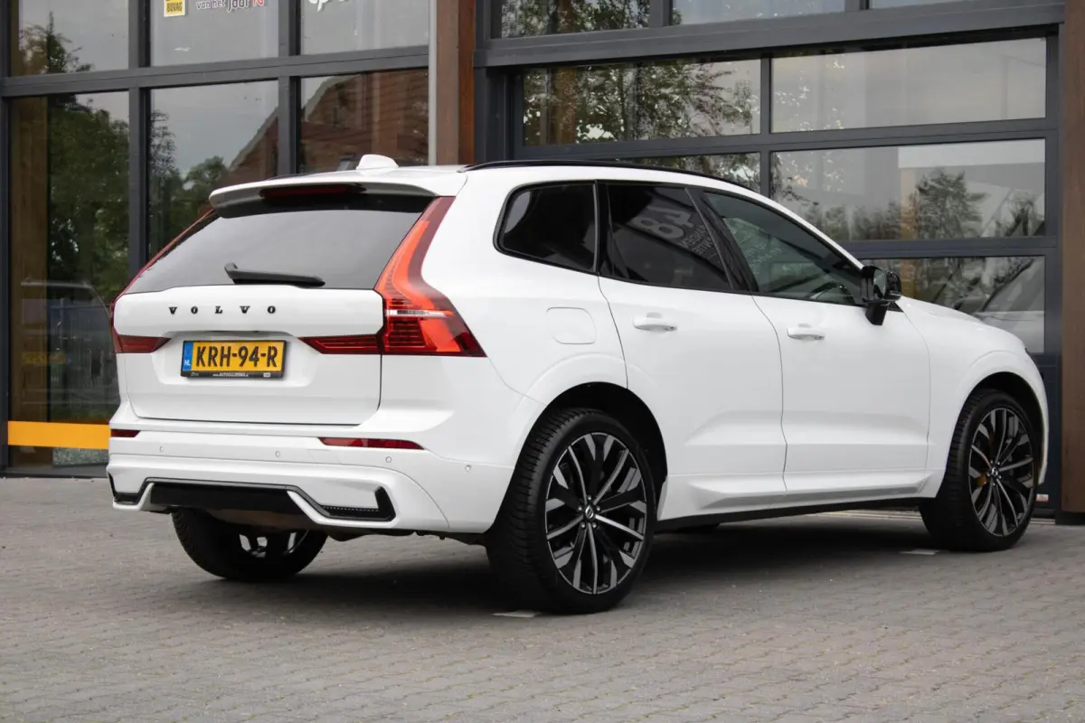 2.0 T6 PHEV AWD Ultimate Dark|Long Range|360 Camera|Stoelverwarming|Trekhaak|ACC