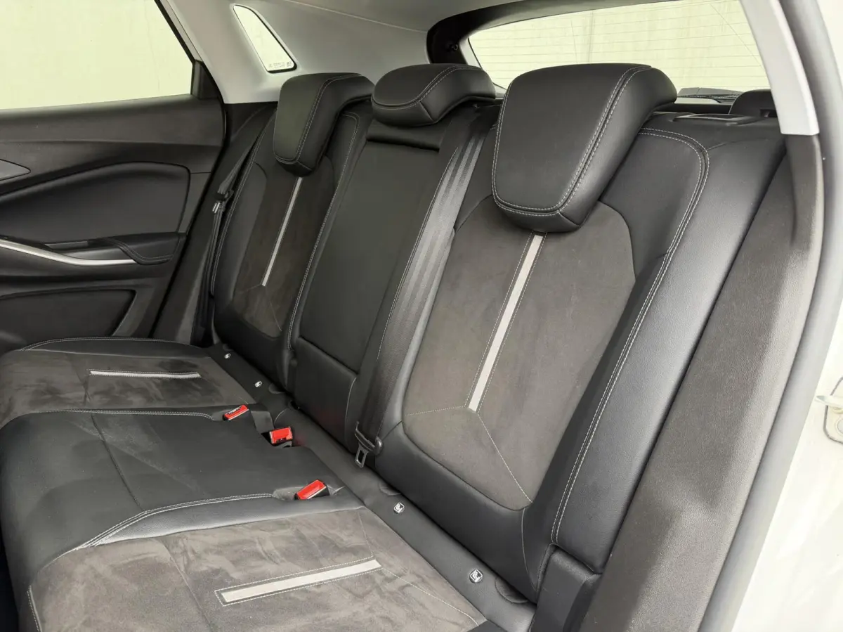 1.6 Turbo Plug-In Hybrid 4x4 GSe | Camera | Keyless | Stuurverw