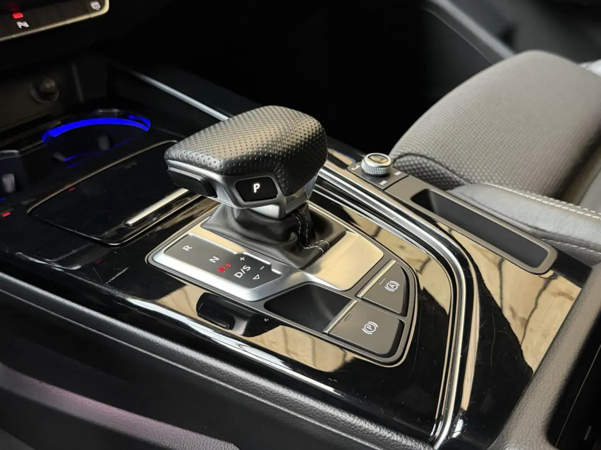 35 TFSI S edition Automaat | Achteruitrijcamera | Apple CarPlay/Android Auto | Cruise & climate control | Elektrisch glazen panorama-dak | Getint glas | Parkeersensoren voor en achter | Spor