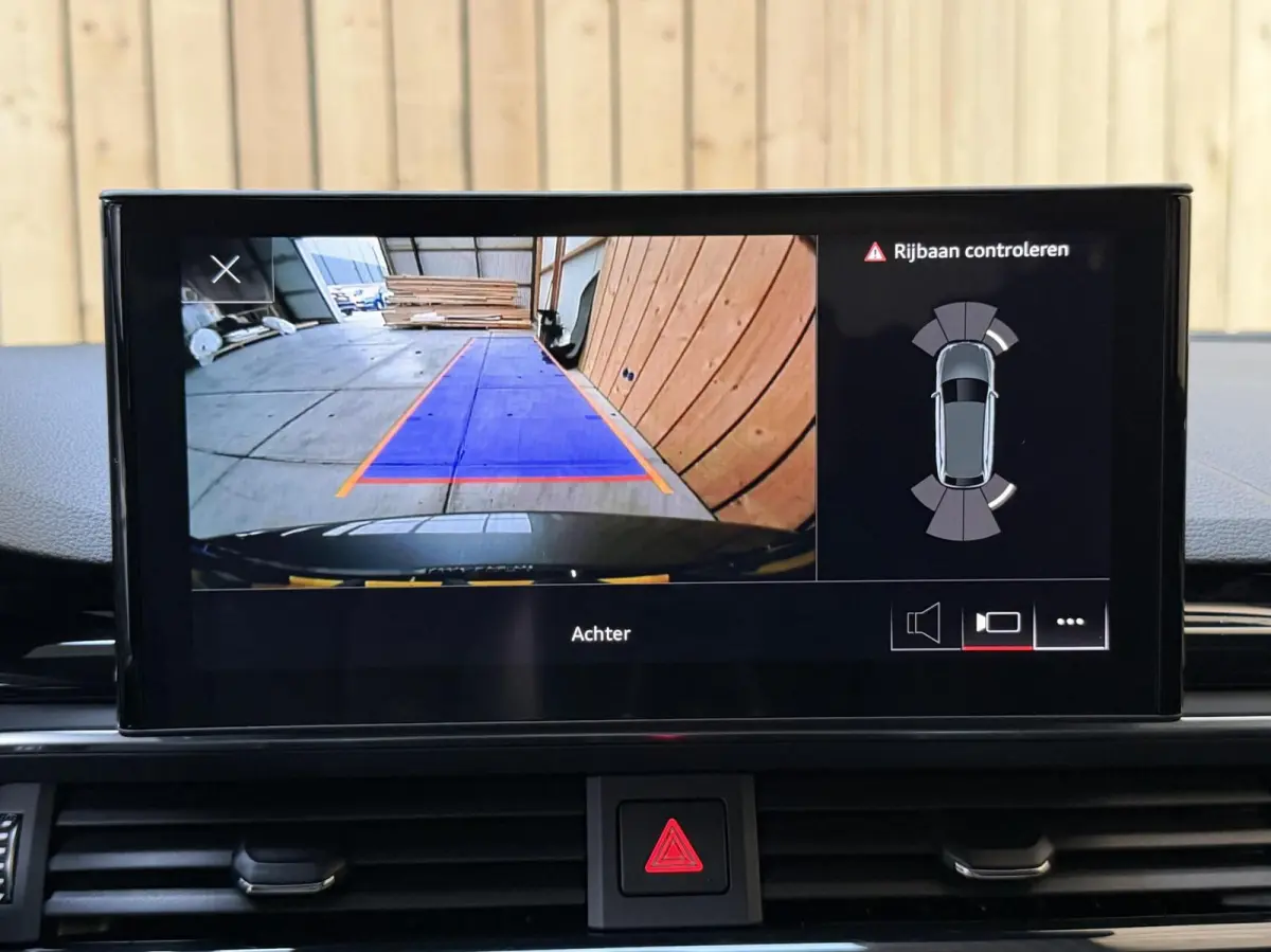 35 TFSI S edition Automaat | Achteruitrijcamera | Apple CarPlay/Android Auto | Cruise & climate control | Elektrisch glazen panorama-dak | Getint glas | Parkeersensoren voor en achter | Spor