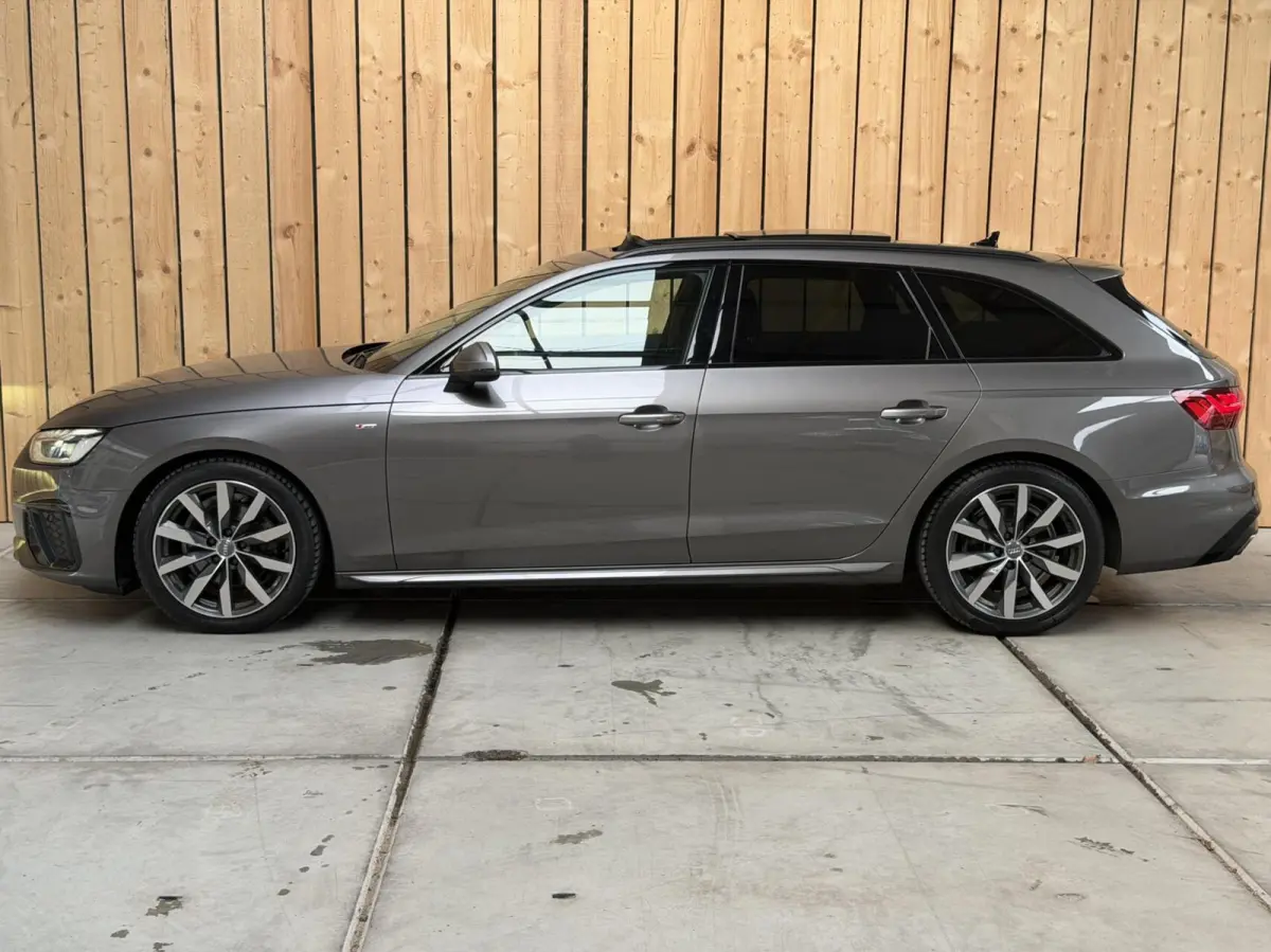 35 TFSI S edition Automaat | Achteruitrijcamera | Apple CarPlay/Android Auto | Cruise & climate control | Elektrisch glazen panorama-dak | Getint glas | Parkeersensoren voor en achter | Spor