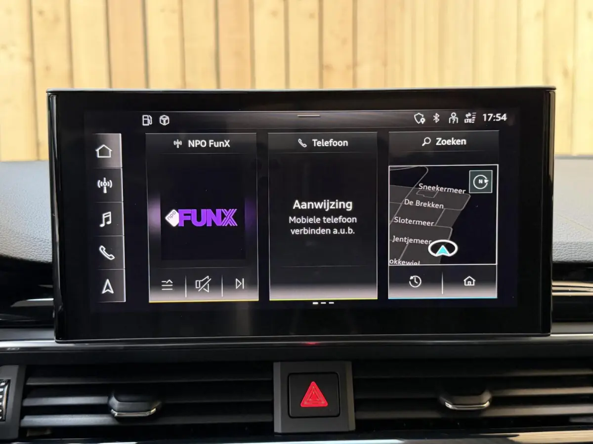 35 TFSI S edition Automaat | Achteruitrijcamera | Apple CarPlay/Android Auto | Cruise & climate control | Elektrisch glazen panorama-dak | Getint glas | Parkeersensoren voor en achter | Spor