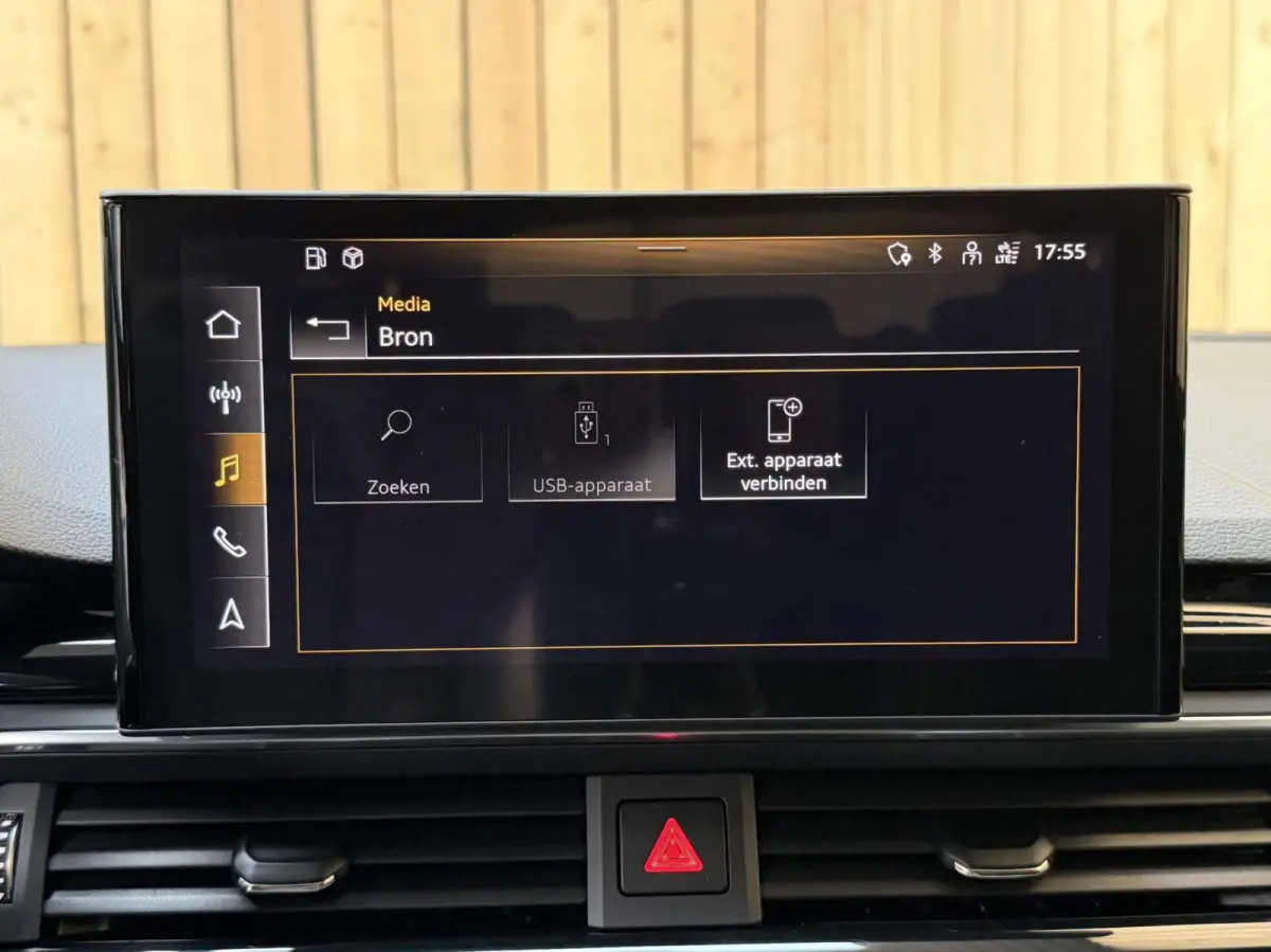 35 TFSI S edition Automaat | Achteruitrijcamera | Apple CarPlay/Android Auto | Cruise & climate control | Elektrisch glazen panorama-dak | Getint glas | Parkeersensoren voor en achter | Spor