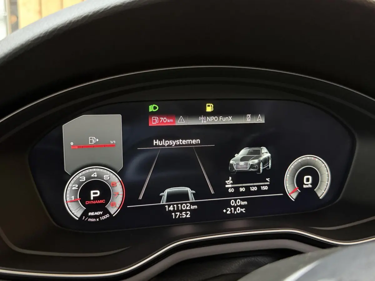 35 TFSI S edition Automaat | Achteruitrijcamera | Apple CarPlay/Android Auto | Cruise & climate control | Elektrisch glazen panorama-dak | Getint glas | Parkeersensoren voor en achter | Spor