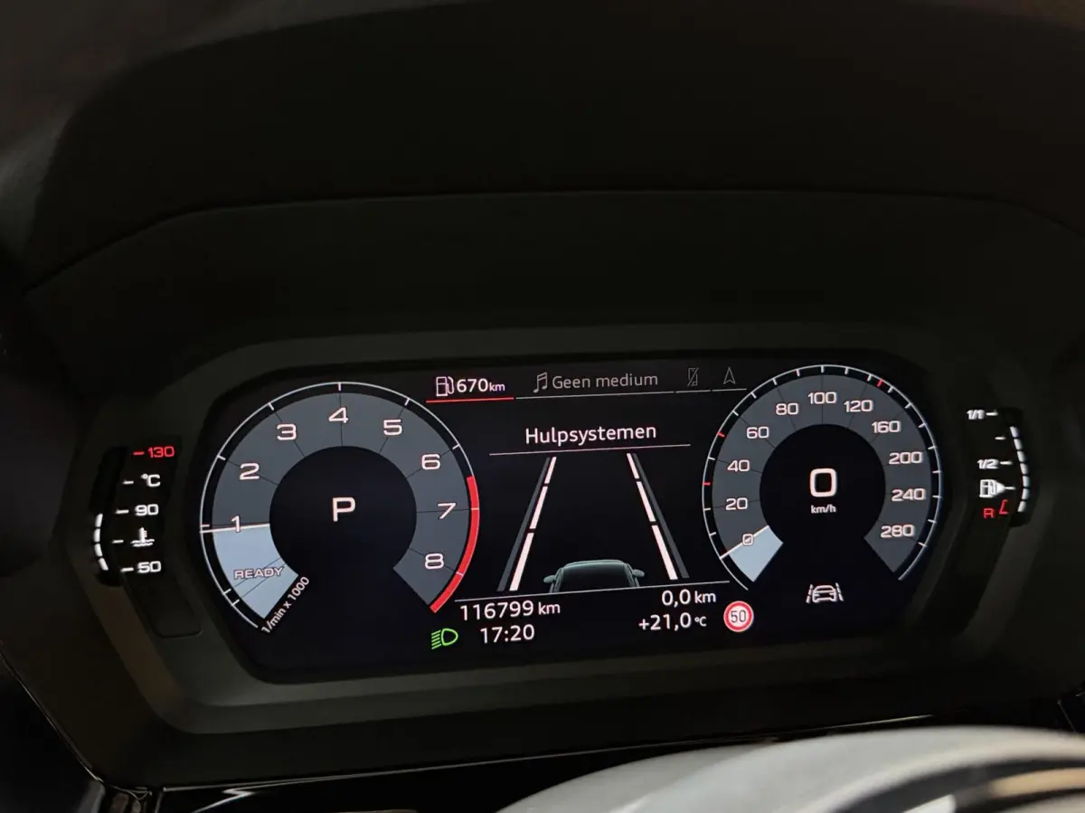 30 TFSI Business edition Automaat | Apple CarPlay/Android Auto | Cruise & climate control | Getint glas | LED matrix koplampen | Lichtmetalen velgen | Navigatiesysteem | Sportvelgen | Parkee