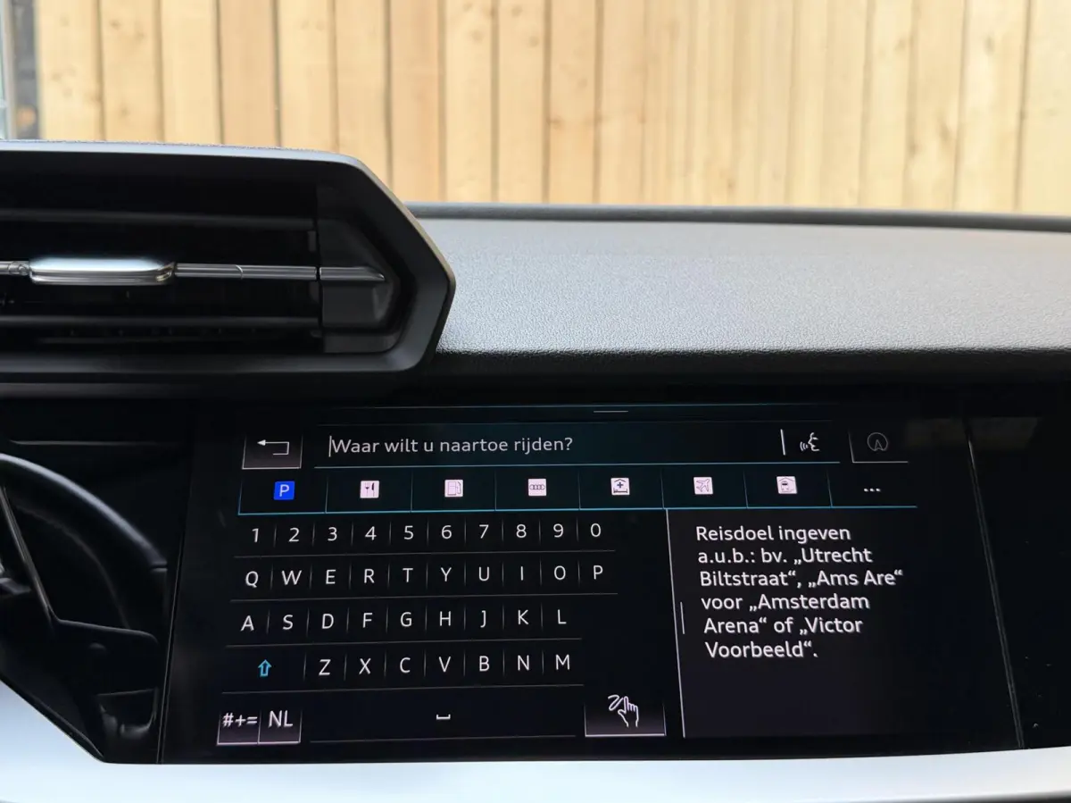 30 TFSI Business edition Automaat | Apple CarPlay/Android Auto | Cruise & climate control | Getint glas | LED matrix koplampen | Lichtmetalen velgen | Navigatiesysteem | Sportvelgen | Parkee