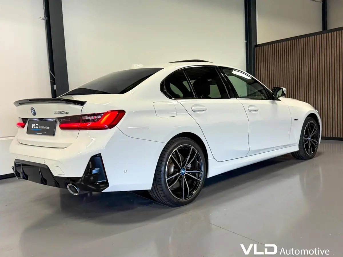 330e Pano Cam M-Sport Hifi Widescreen Led Shadow