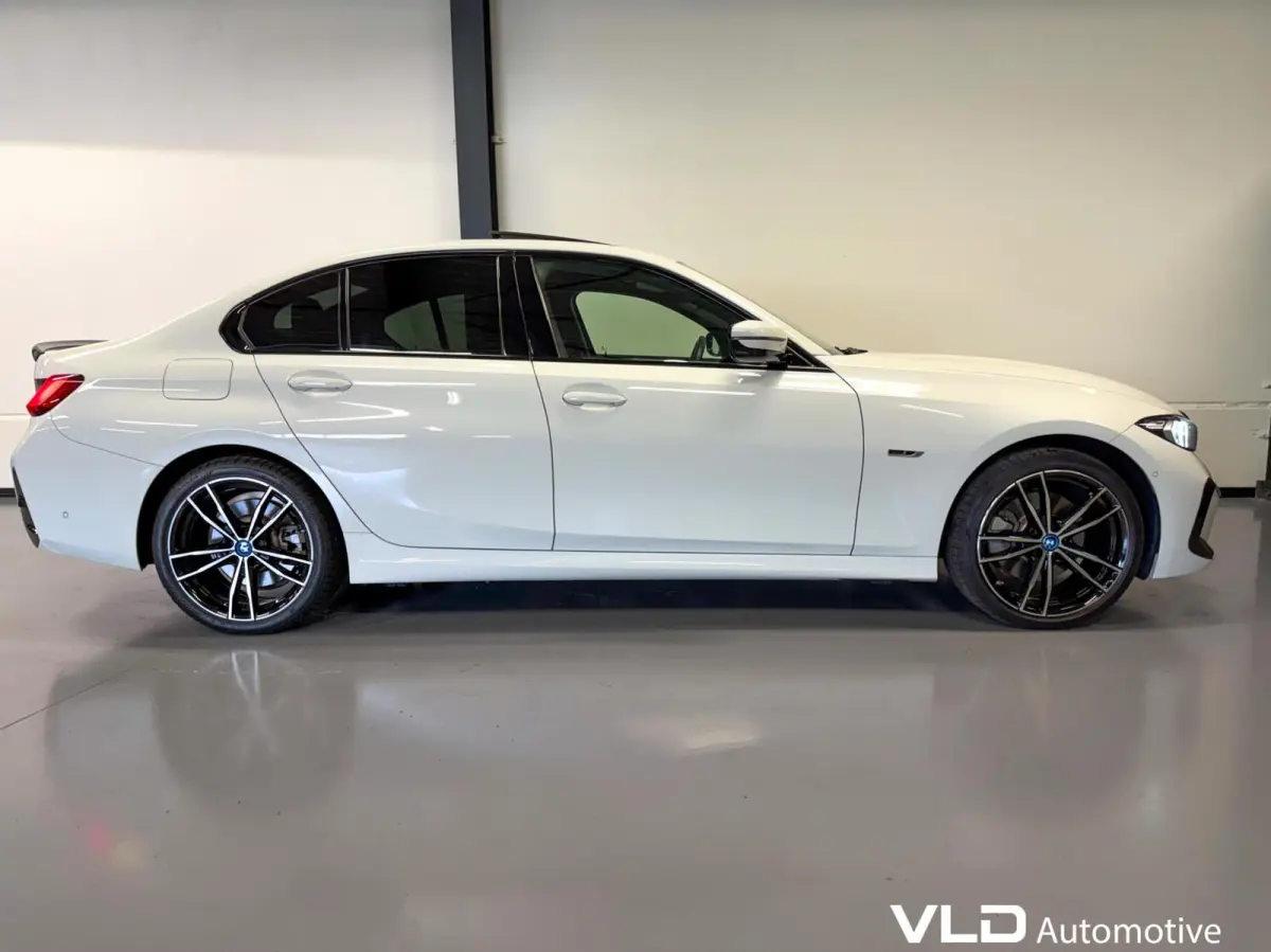 330e Pano Cam M-Sport Hifi Widescreen Led Shadow