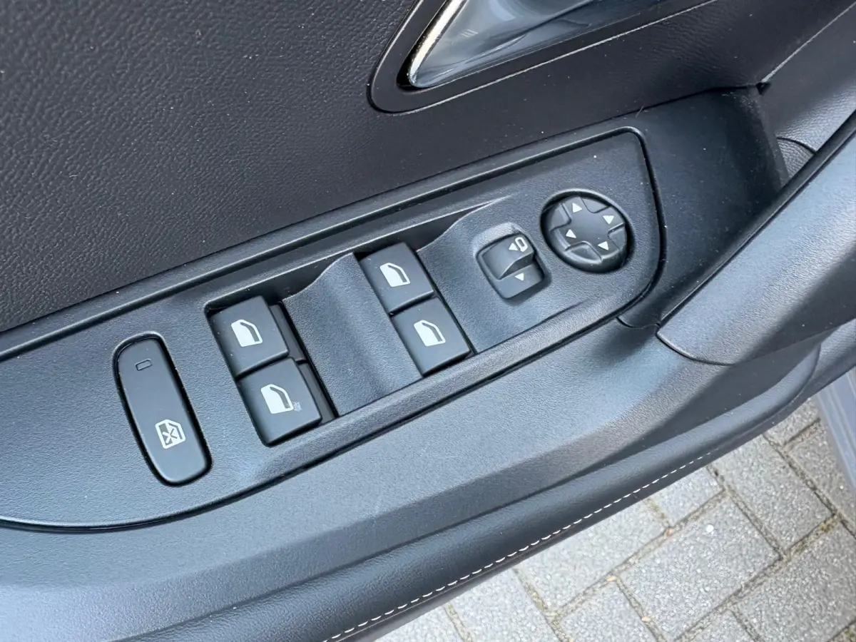 EV Allure 54 kWh Parkeerhulp/Carplay-Android-auto/Warmtepomp/Cruise-control
