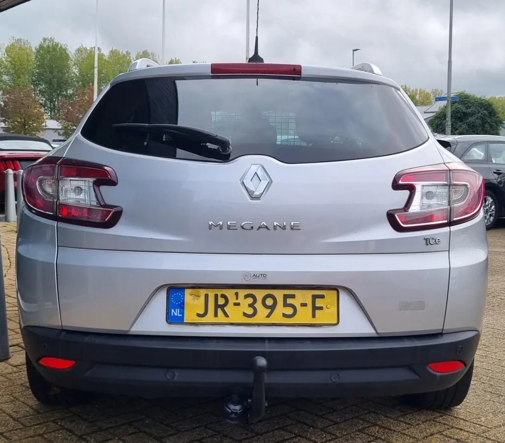 1.2 TCe Limited 116PK | NL AUTO | Nieuwe APK | Trekaak | Onderhoudshistorie | Navigatie | Cruise Control | Climate Control | Parkeersensoren | Getint Glas | 2 Sleutels |