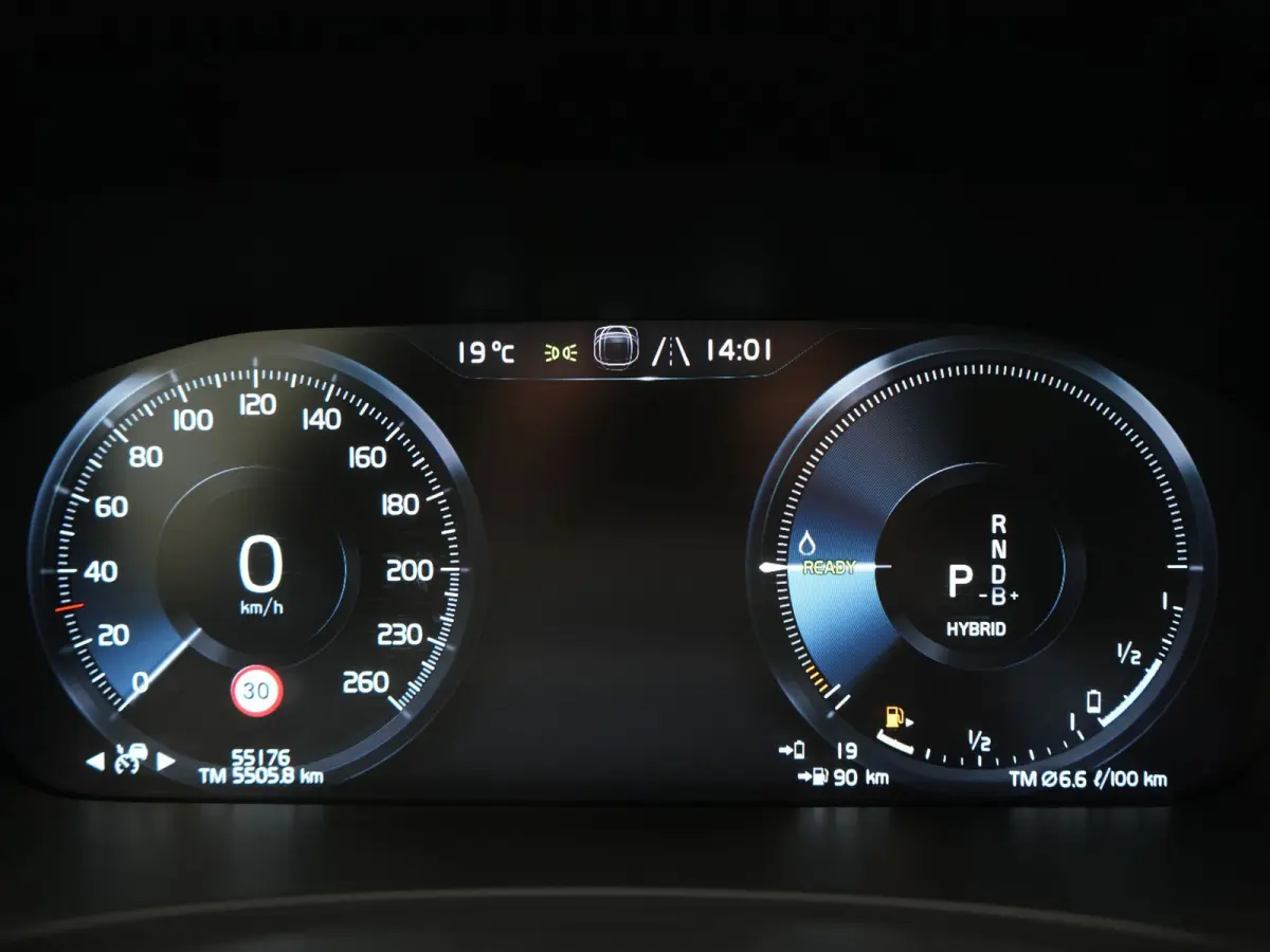 T8 AWD Twin Engine R-Design Polestar Engineerd PHEV 407pk Dealer O.H. | Trekhaak Af Fabriek | Four C Luchtvering | Panodak | Head Up | Adaptive Cruise | Bowers & Wilkins | 360 Camera | Alcan