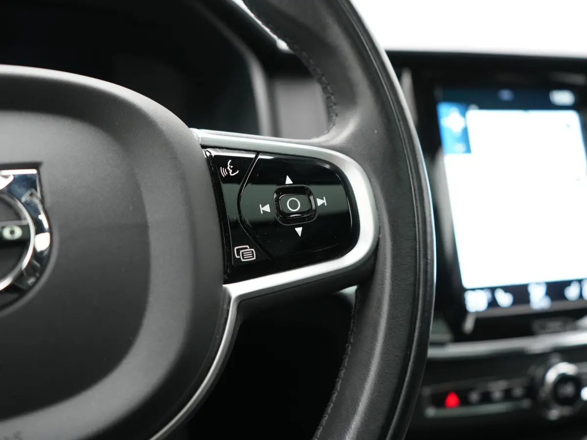 T8 AWD Twin Engine R-Design Polestar Engineerd PHEV 407pk Dealer O.H. | Trekhaak Af Fabriek | Four C Luchtvering | Panodak | Head Up | Adaptive Cruise | Bowers & Wilkins | 360 Camera | Alcan