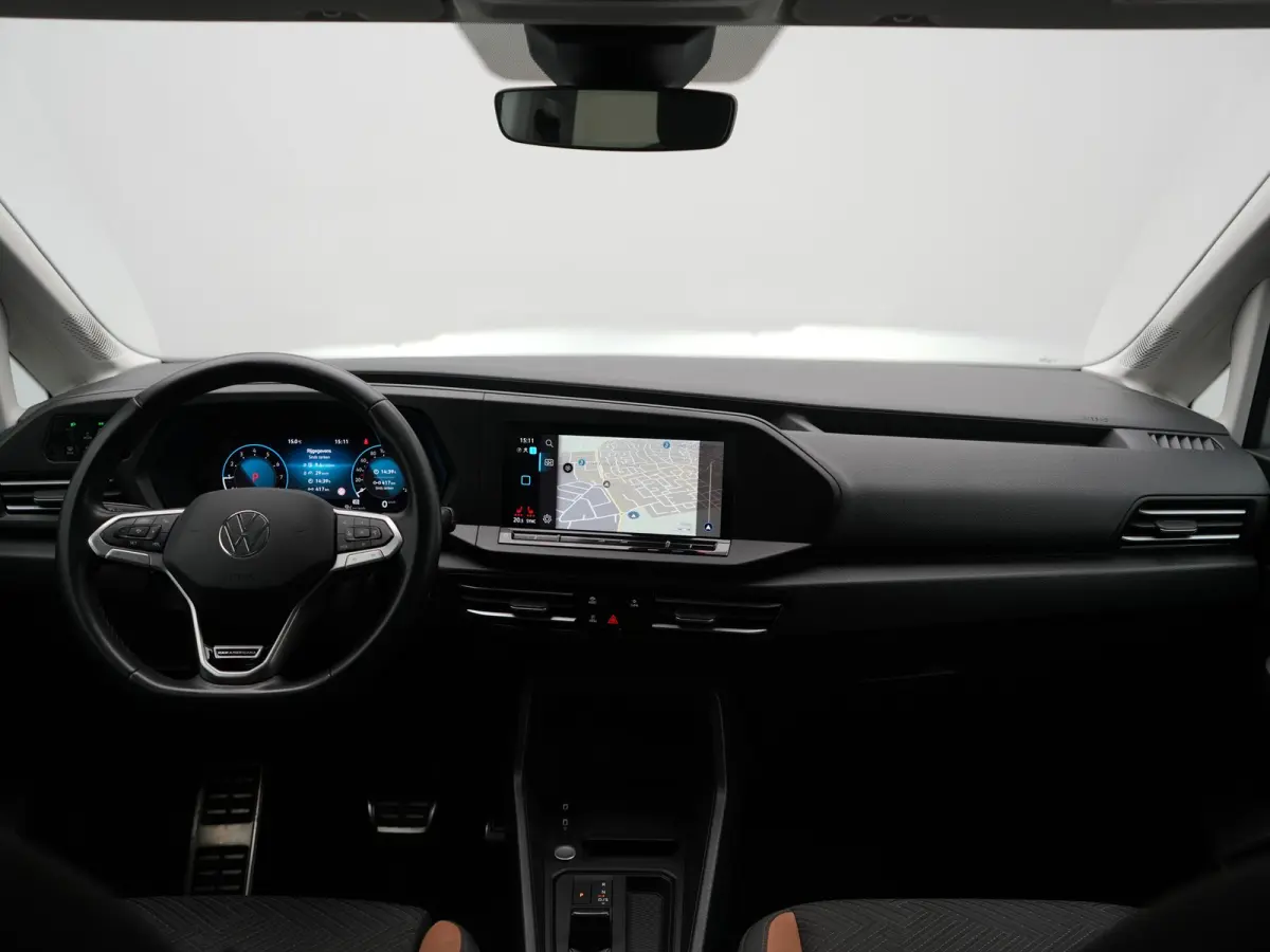 5 Persoons 1.5 TSI Panamericana Automaat DSG 115pk Dealer O.H. | Adaptive Cruise | Camera | Stoelverwarming | Apple Carplay | BLIS | Navigatie | DAB | IQ Drive | Travel Assist | Draadloze Te