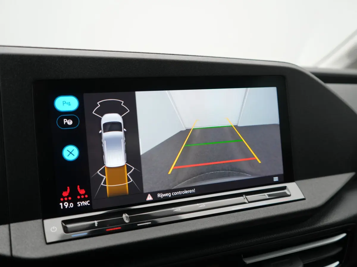 5 Persoons 1.5 TSI Panamericana Automaat DSG 115pk Dealer O.H. | Adaptive Cruise | Camera | Stoelverwarming | Apple Carplay | BLIS | Navigatie | DAB | IQ Drive | Travel Assist | Draadloze Te
