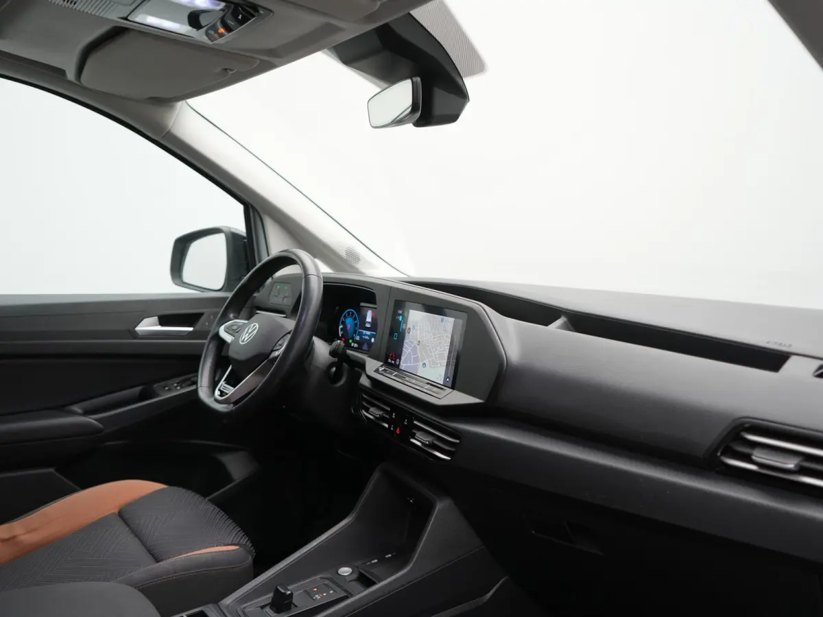 5 Persoons 1.5 TSI Panamericana Automaat DSG 115pk Dealer O.H. | Adaptive Cruise | Camera | Stoelverwarming | Apple Carplay | BLIS | Navigatie | DAB | IQ Drive | Travel Assist | Draadloze Te