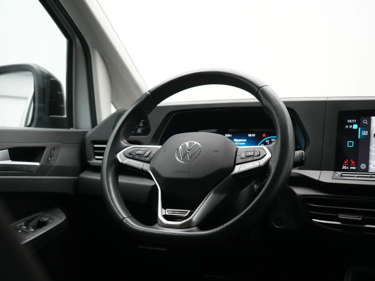 5 Persoons 1.5 TSI Panamericana Automaat DSG 115pk Dealer O.H. | Adaptive Cruise | Camera | Stoelverwarming | Apple Carplay | BLIS | Navigatie | DAB | IQ Drive | Travel Assist | Draadloze Te
