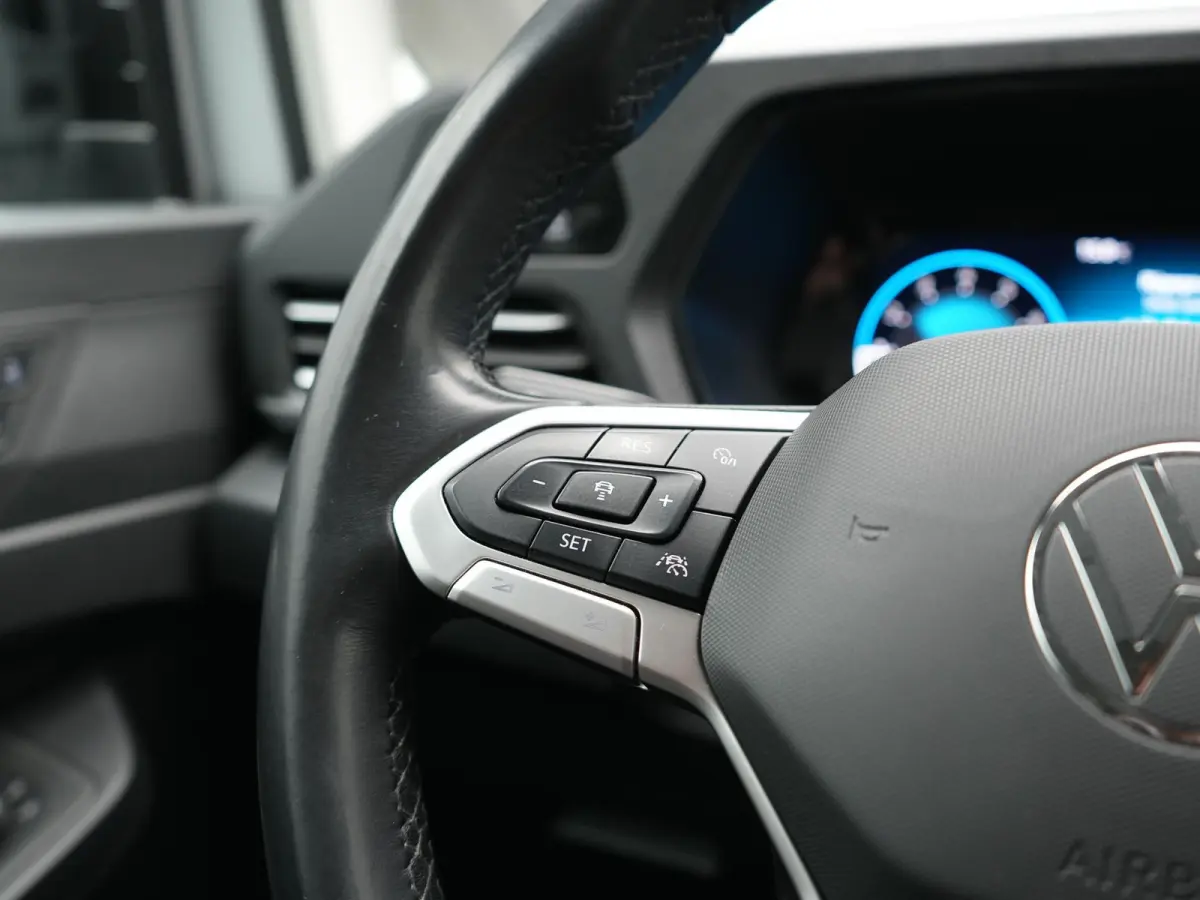 5 Persoons 1.5 TSI Panamericana Automaat DSG 115pk Dealer O.H. | Adaptive Cruise | Camera | Stoelverwarming | Apple Carplay | BLIS | Navigatie | DAB | IQ Drive | Travel Assist | Draadloze Te